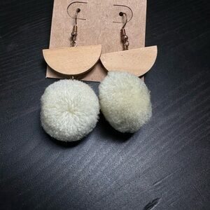 Cream Pom Pom Earrings